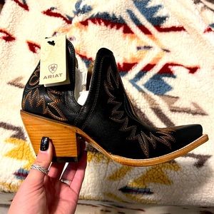 Ariat Dixon booties
